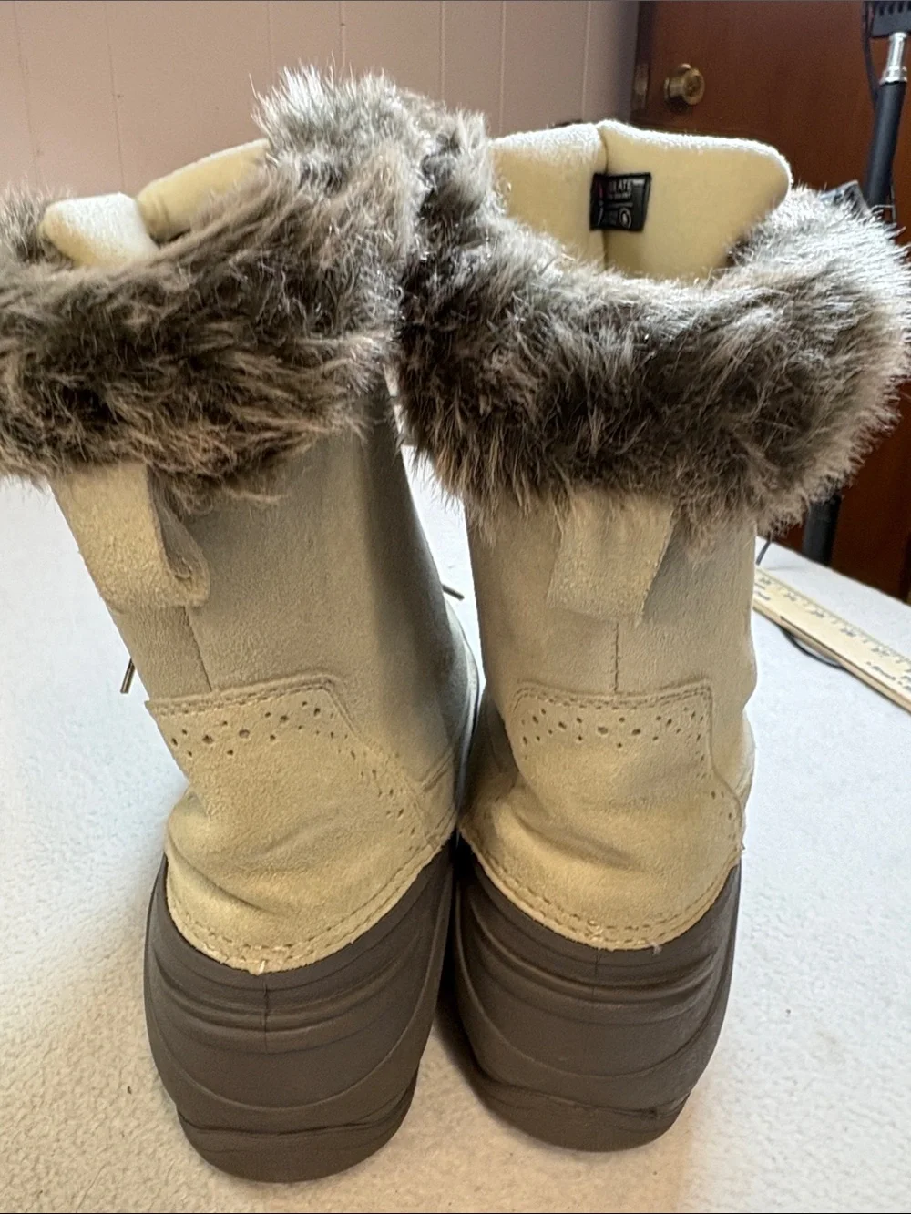 Field & Stream Women's Tan and Brown Lace-Up Winter Boots with Faux Fur Cuff